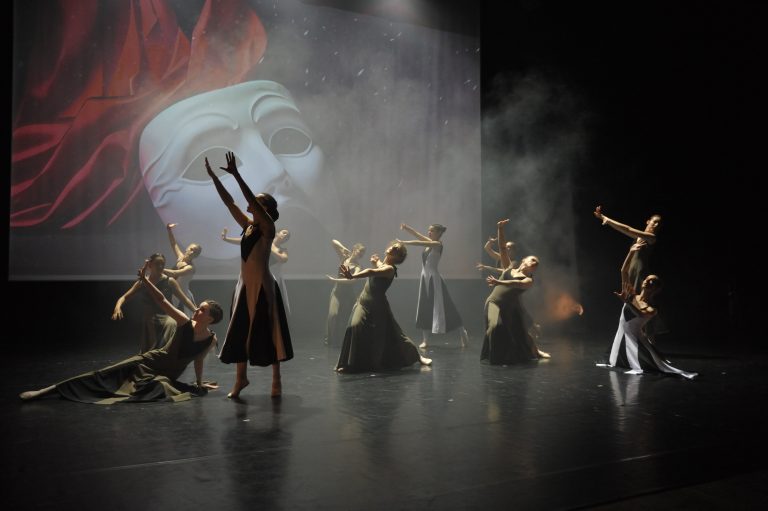 Torn - Gala 2024